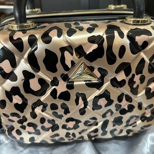 Leopard Print Quilted Makeup Holder